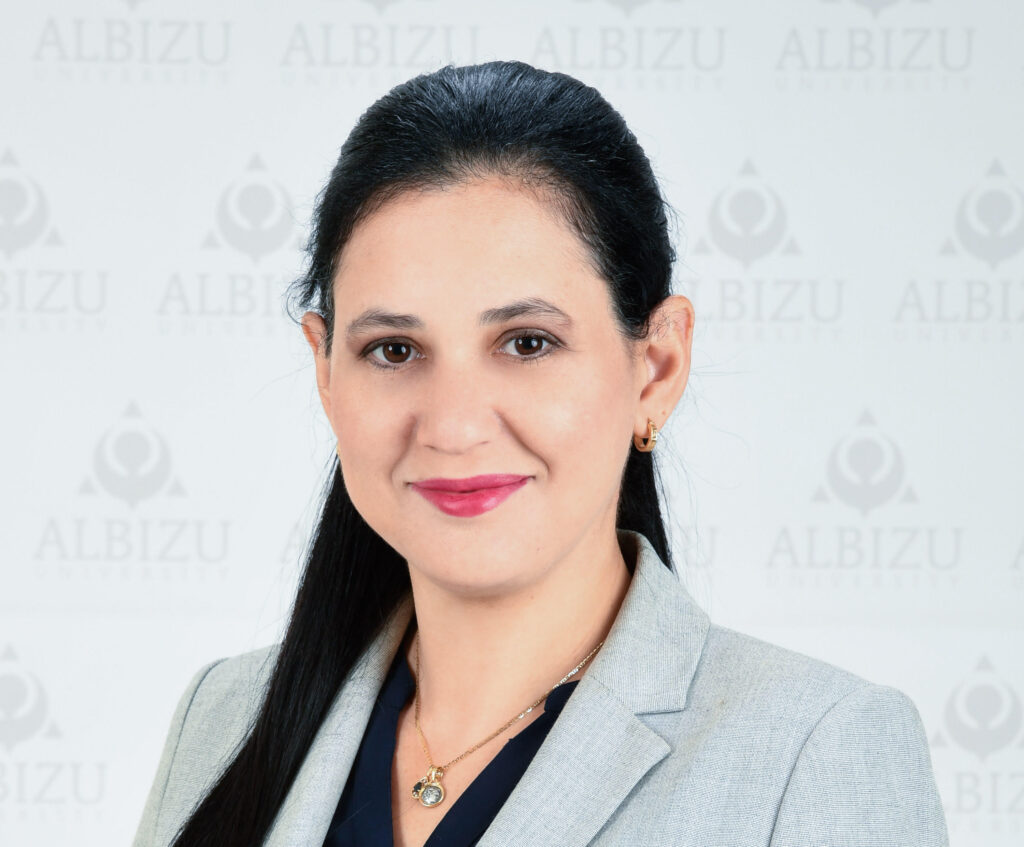 Doctora Miriam Jocelyn Rodríguez habla sobre alzhéimer en la población hispana