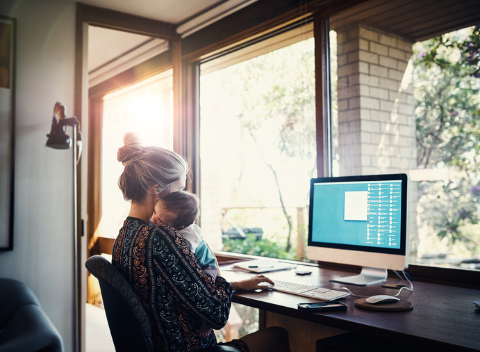 Al seguir estos consejos y mantener una actitud positiva, puedes lograr una transición exitosa de regreso al trabajo después de la maternidad.