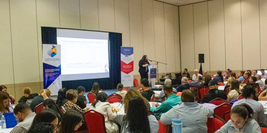 Profesionales exponen en la Convención Anual de Control de Vectores 